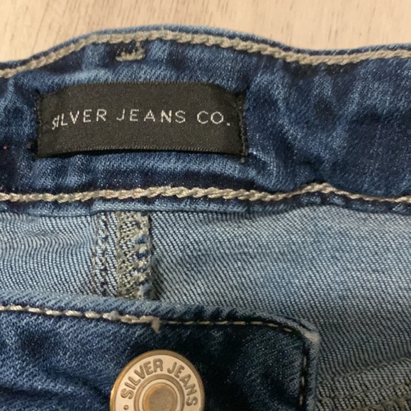 Women’s blue Jean shorts made by silver size 28 - Picture 3 of 4